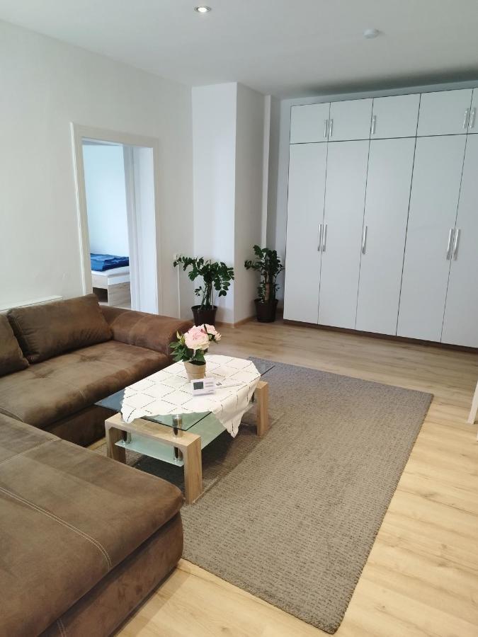 Holling Apartman Fertoboz Ngoại thất bức ảnh